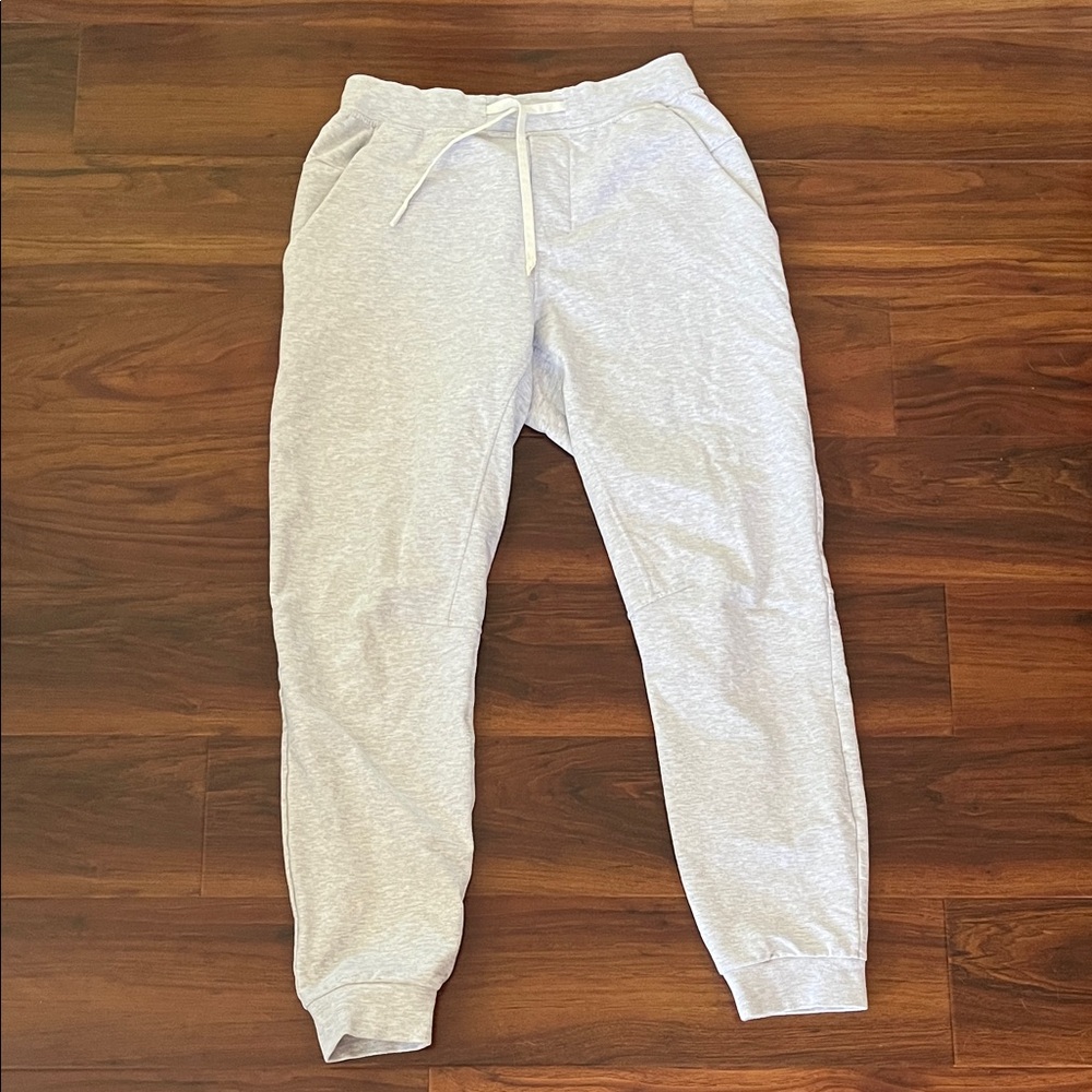 Lululemon men’s Light Gray Drawstring Jogger Sweatpants, size small